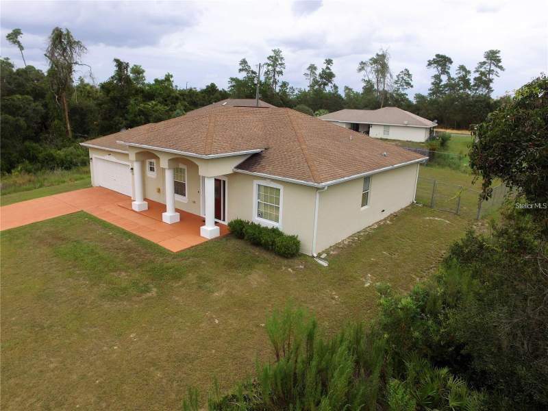 3 bedroom Single Family Residence at 15747 SW 47th Avenue Road, Marion Oaks Un 05, Ocala — photo 2