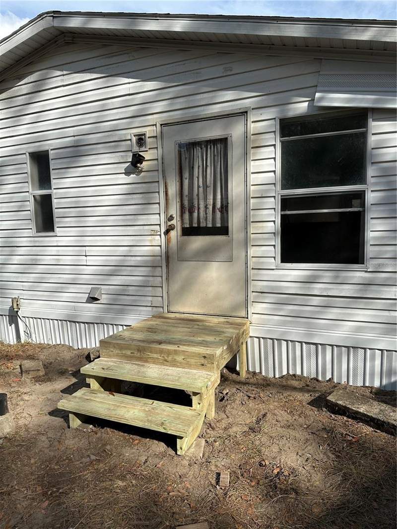 3 bedroom Manufactured Home at 28430 SW 97th Lane, Newberry, Newberry — photo 4