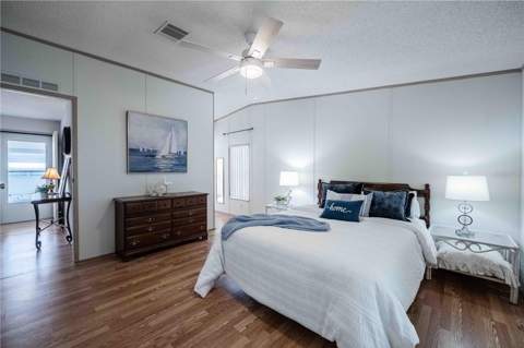 5335 Powhattan Street, Zephyrhills FL - photo 15 of 51