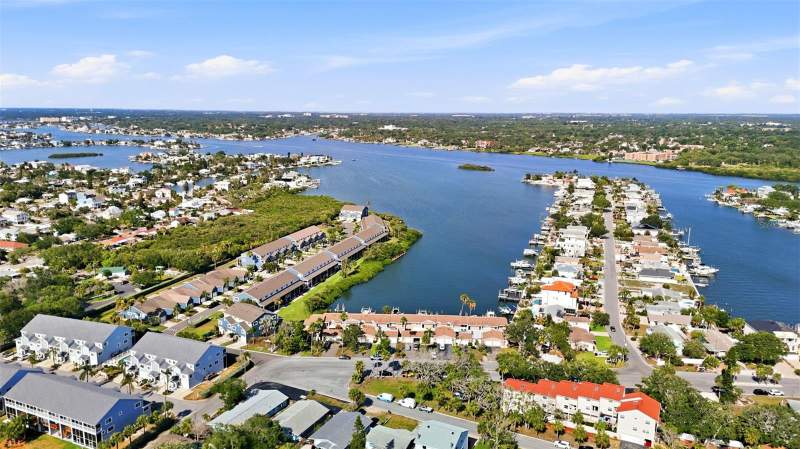2 bedroom Townhouse at 833 E Gulf Boulevard #103, La Hacienda Condo, Indian Rocks Beach — photo 3