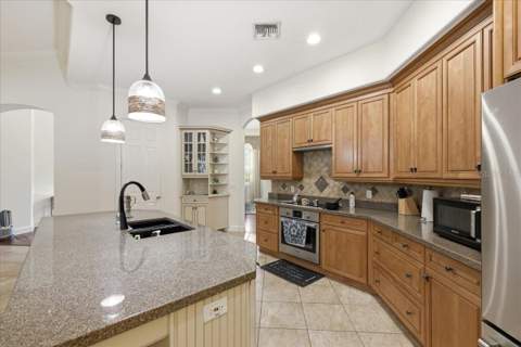 6124 Foxfield Court, Windermere FL - photo 12 of 48