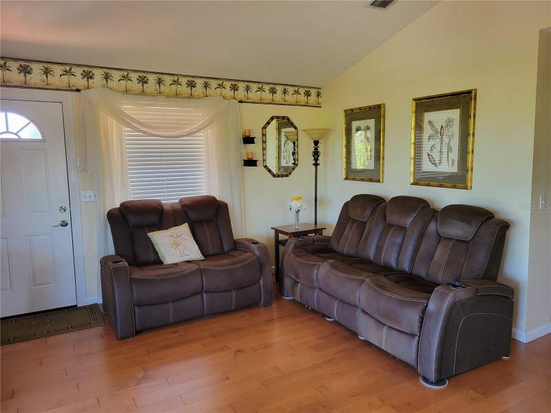 2 bedroom Single Family Residence at 3301 W Shell Point Road, Collura Sub 1st Add, Ruskin — photo 4