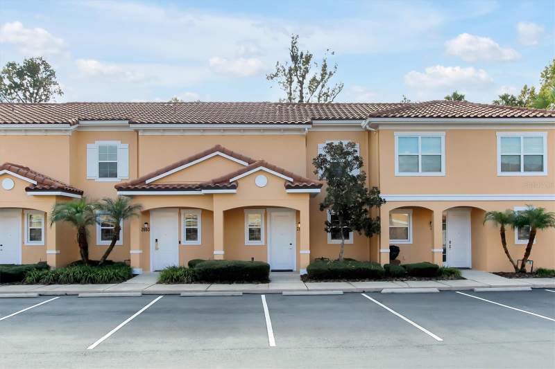 2 bedroom Townhouse at 2691 CORVETTE LANE, REGAL OAKS AT OLD TOWN, KISSIMMEE — photo 1