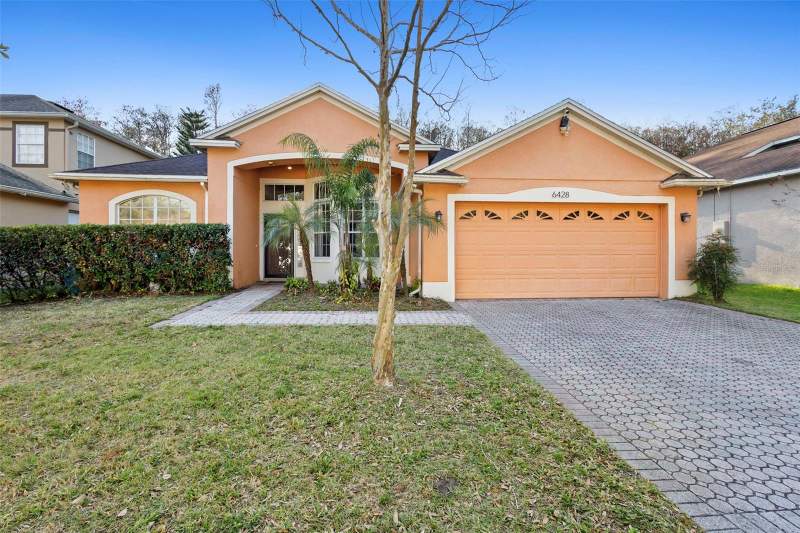 Vista Lakes Village N 1 Pembroke