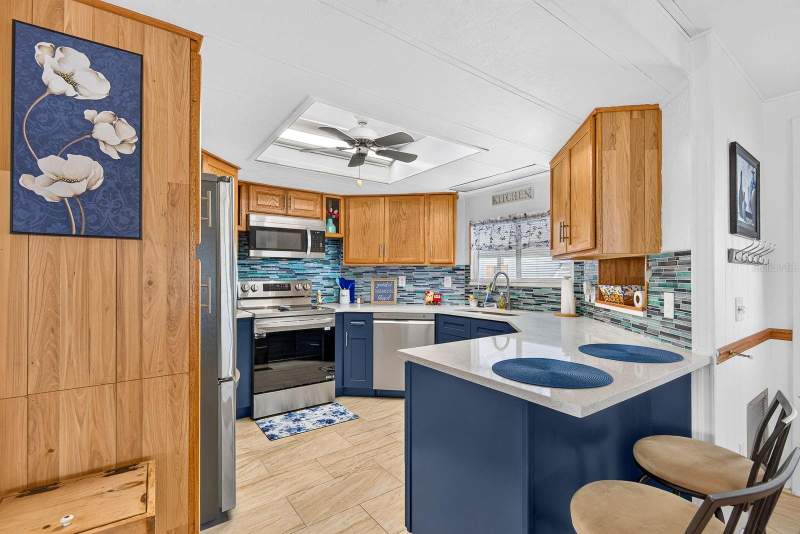 2 bedroom Modular Home at 2107 Palma Sola Boulevard #17, Palma Sola Shores, Bradenton — photo 5