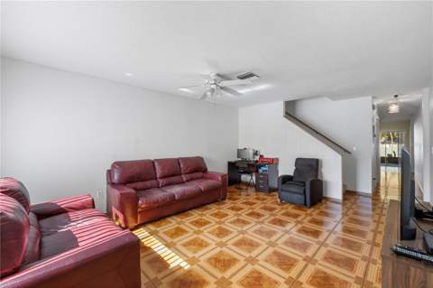 1907 Fluorshire Drive, Brandon FL - photo 8 of 58