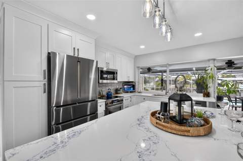 6510 Solitaire Palm Way, Apollo Beach FL - photo 23 of 93