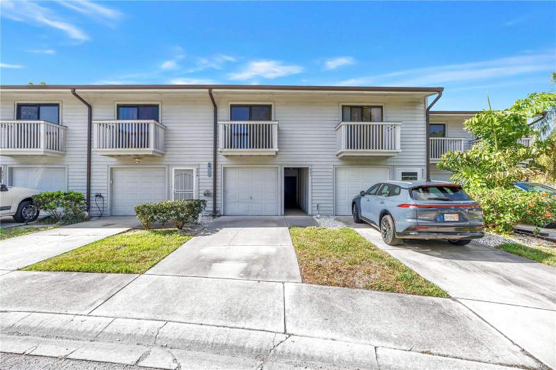 6462 92ND PLACE #803 home for sale in Lake Forest Condo