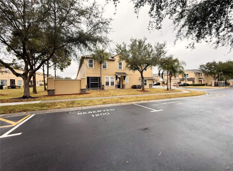 4 bedroom Townhouse at 1200 Teton Drive, Heritage Run, Kissimmee — photo 4