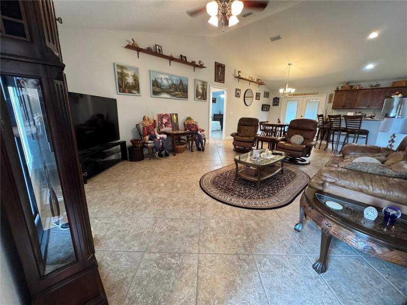 3 bedroom Single Family Residence at 8340 SE 159th Lane, Orange Blossom Hills Un 10, Summerfield — photo 2