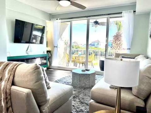 547 Bahia Beach Boulevard, Ruskin FL - photo 11 of 58