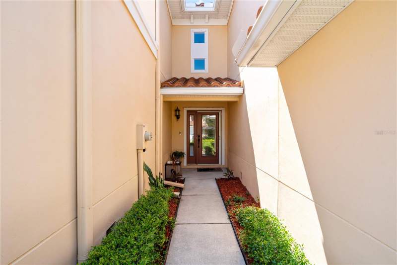 3 bedroom Townhouse at 210 Valencia Circle, Villas Of Carillon, St Petersburg — photo 5
