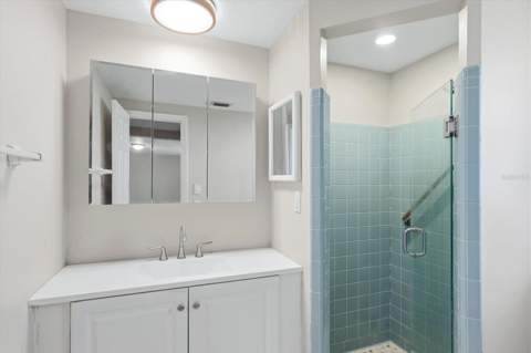 2173 Fiesta Drive, Sarasota FL - photo 24 of 42
