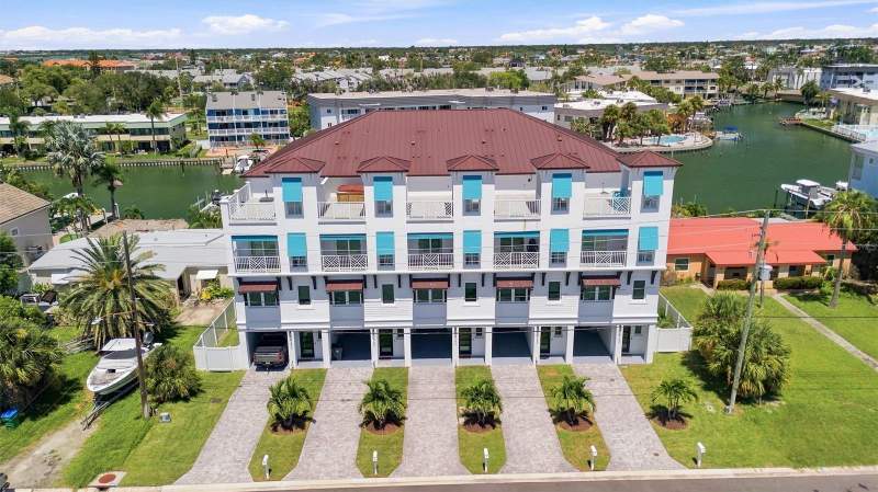 3 bedroom Townhouse at 11797 1st Street, Coastal Collection Twnhms, Treasure Island — photo 2