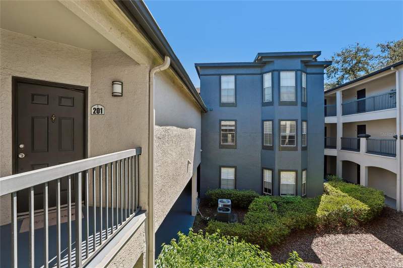 1 bedroom Condominium at 13110 Arbor Isle Drive #201, The Falls At New Tampa A Condo, Temple Terrace — photo 3