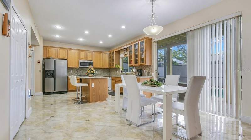 5 bedroom Single Family Residence at 7866 Bardmoor Hill Circle, Metrowest Sec 07, Orlando — photo 5