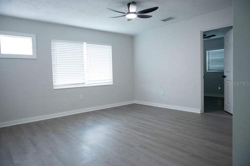 3 bedroom Single Family Residence at 5480 70th Lane, Gorsuch & Hutchinson, St Petersburg — photo 5