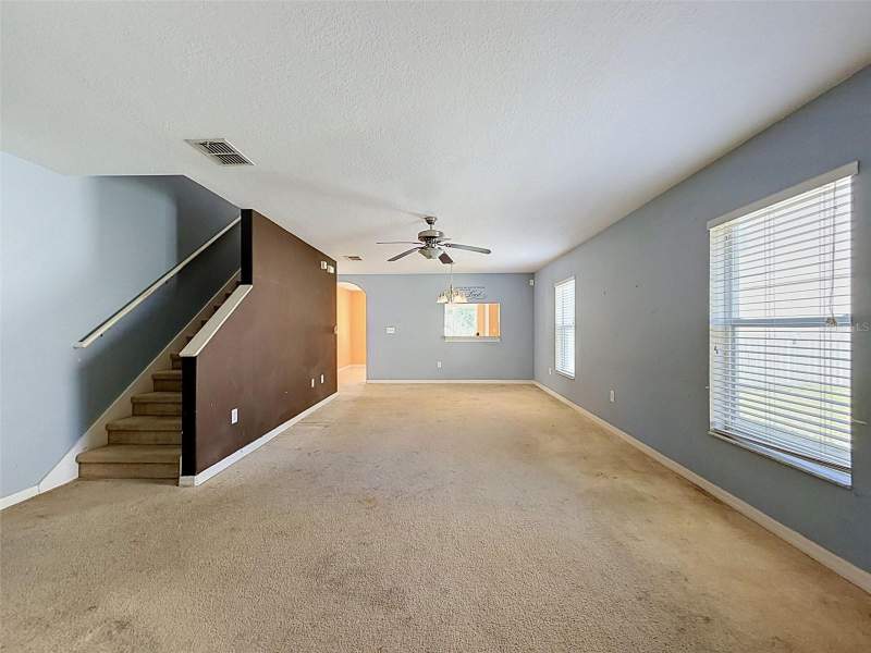 5 bedroom Single Family Residence at 12611 Chenwood Avenue, Verandahs, Hudson — photo 4