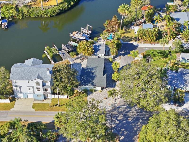 2 bedroom Single Family Residence at 302 Georgia Avenue, Crystal Beach Rev, Crystal Beach — photo 4