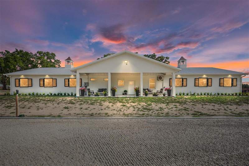 6 bedroom Farm at 663 NW 80th Avenue, Ocala, Ocala — photo 3