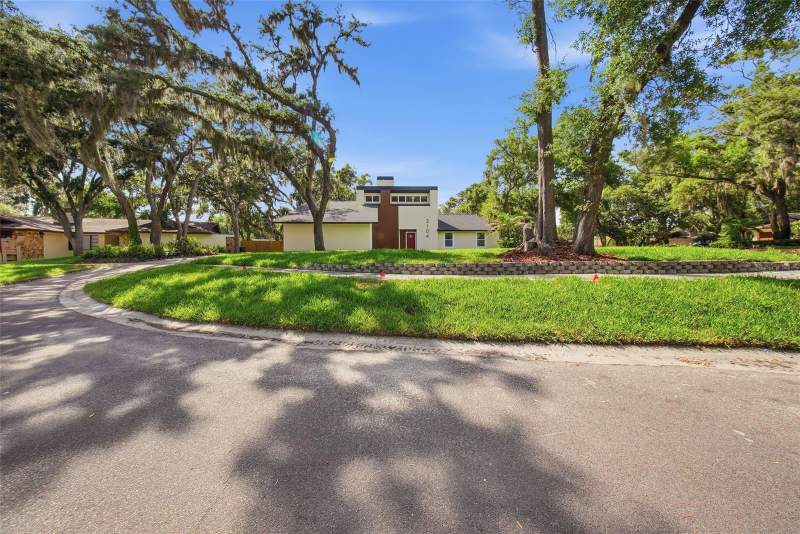 4 bedroom Single Family Residence at 2104 Doefield Court, Buckhorn Spgs Manor, Valrico — photo 3