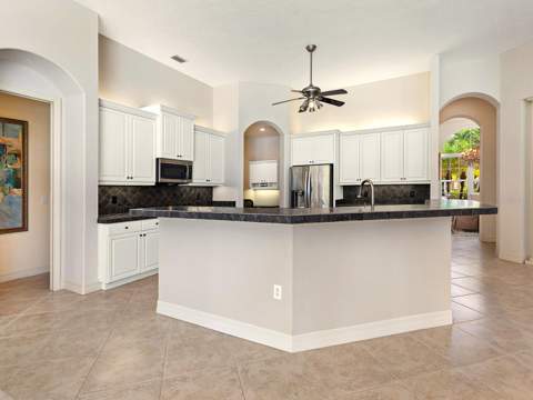 6906 Belmont Court, Lakewood Ranch FL - photo 22 of 79