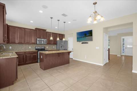 8943 Hildreth Avenue, Orlando FL - photo 6 of 31