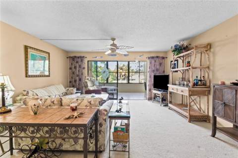 521 Lakeside Drive, Bradenton FL - photo 10 of 41