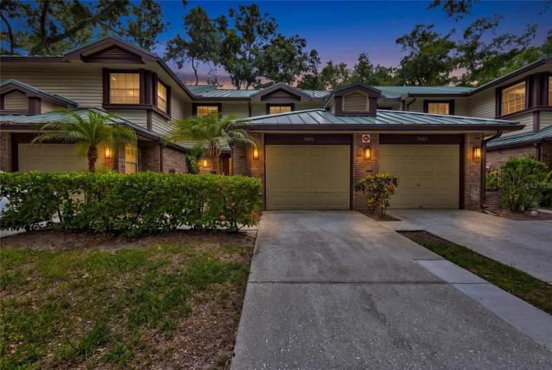Laurel Oaks At Country Woods Condo