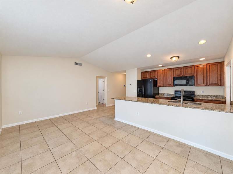 3 bedroom Single Family Residence at 7606 Leon Avenue, Orange River Estates Unit III, Temple Terrace — photo 2