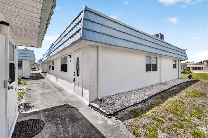 1801 BEDFORD LANE #27 home for sale in Bedford B Condos for Sale: 2 Listings