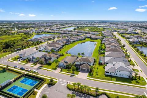 4719 Winsome Way, Lakewood Ranch FL - photo 19 of 84
