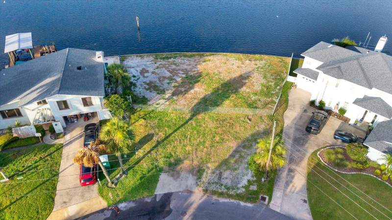 4 bedroom Single Family Residence at 121 Augusta Avenue, Indian Bluff Island, Palm Harbor — photo 4