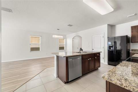 7789 Tuscan Bay Circle, Wesley Chapel FL - photo 19 of 74
