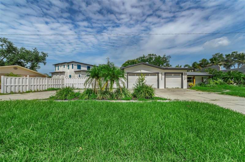 4 bedroom Single Family Residence at 850 Rafael Boulevard, Eden Shores Sec 7, St Petersburg — photo 2