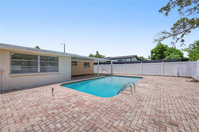 3 bedroom Single Family Residence at 9830 Rainbow Lane, Regency Park, Port Richey — photo 3