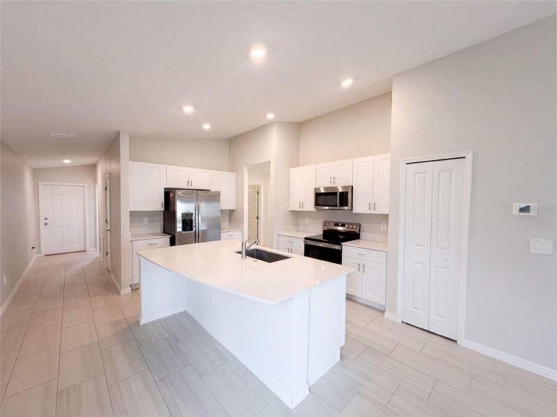 3 bedroom Single Family Residence at 3513 Radiant Mountain Drive, Park East Ph 1A, Plant City — photo 3