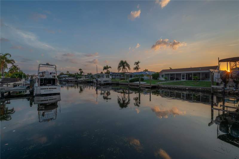 6322 COTTONWOOD LANE home for sale in Apollo Beach