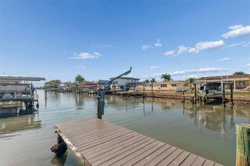 4 bedroom Single Family Residence at 4415 Clearwater Harbor Drive, Harbor Hills 3rd Add, Largo — photo 5