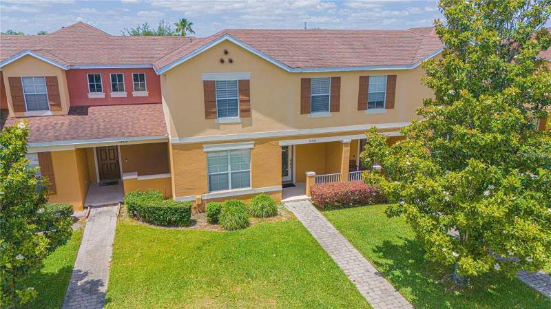 3 bedroom Townhouse at 10934 Savannah Landing Circle, Savannah Lndgs, Orlando — photo 3