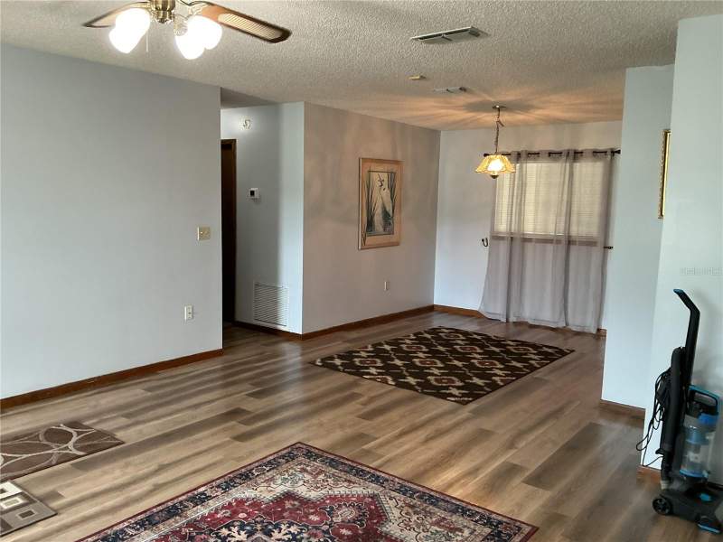 3 bedroom Single Family Residence at 10415 SW 99th Avenue, Pine Run Estate, Ocala — photo 4