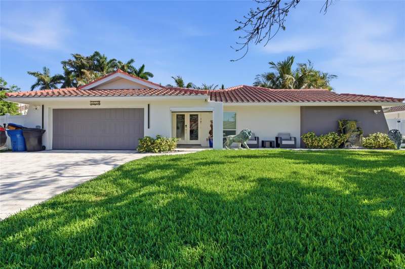 3874 48TH AVENUE home for sale in Maximo Moorings