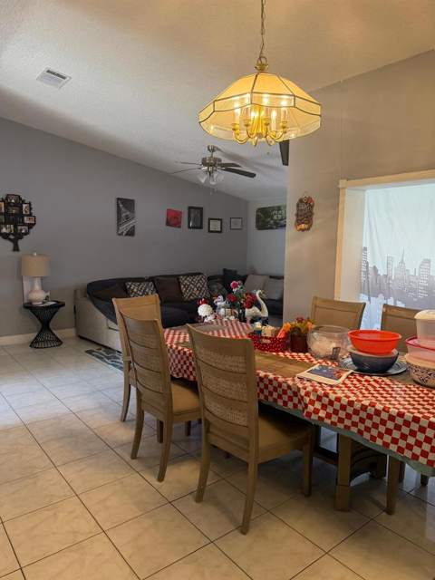 2910 Vienna Lane, Kissimmee FL - photo 10 of 22