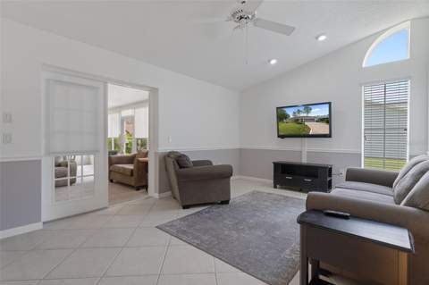7196 Crown Oaks Drive, Spring Hill FL - photo 18 of 83