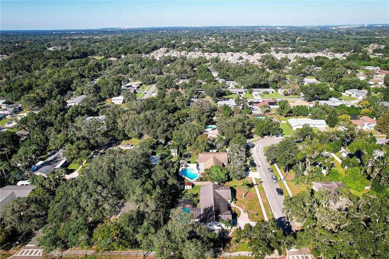 4 bedroom Single Family Residence at 519 Oakhurst Street, Oak Mont Unit 01, Brandon — photo 5
