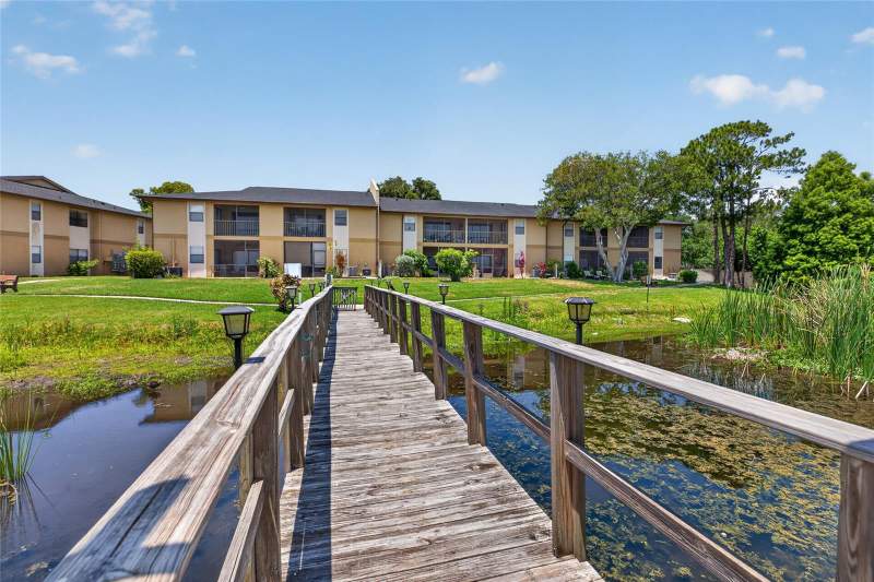 2 bedroom Condominium at 10125 Sailwinds Boulevard #104, Bella Vista On Lake, Largo — photo 4