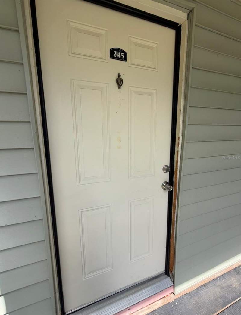 1 bedroom Condominium at 245 Red Maple Place, The Hamptons At Brandon A Condo, Brandon — photo 3