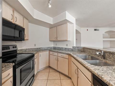7210 Westpointe Boulevard #1325, Orlando FL - photo 8 of 22