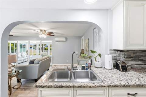 485 Flamingo Drive, Apollo Beach FL - photo 12 of 43