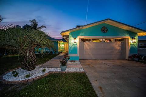 1626 Sea Breeze Drive, Tarpon Springs FL - photo 14 of 99